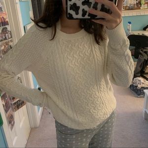 gap women’s cream crew neck knit sweater